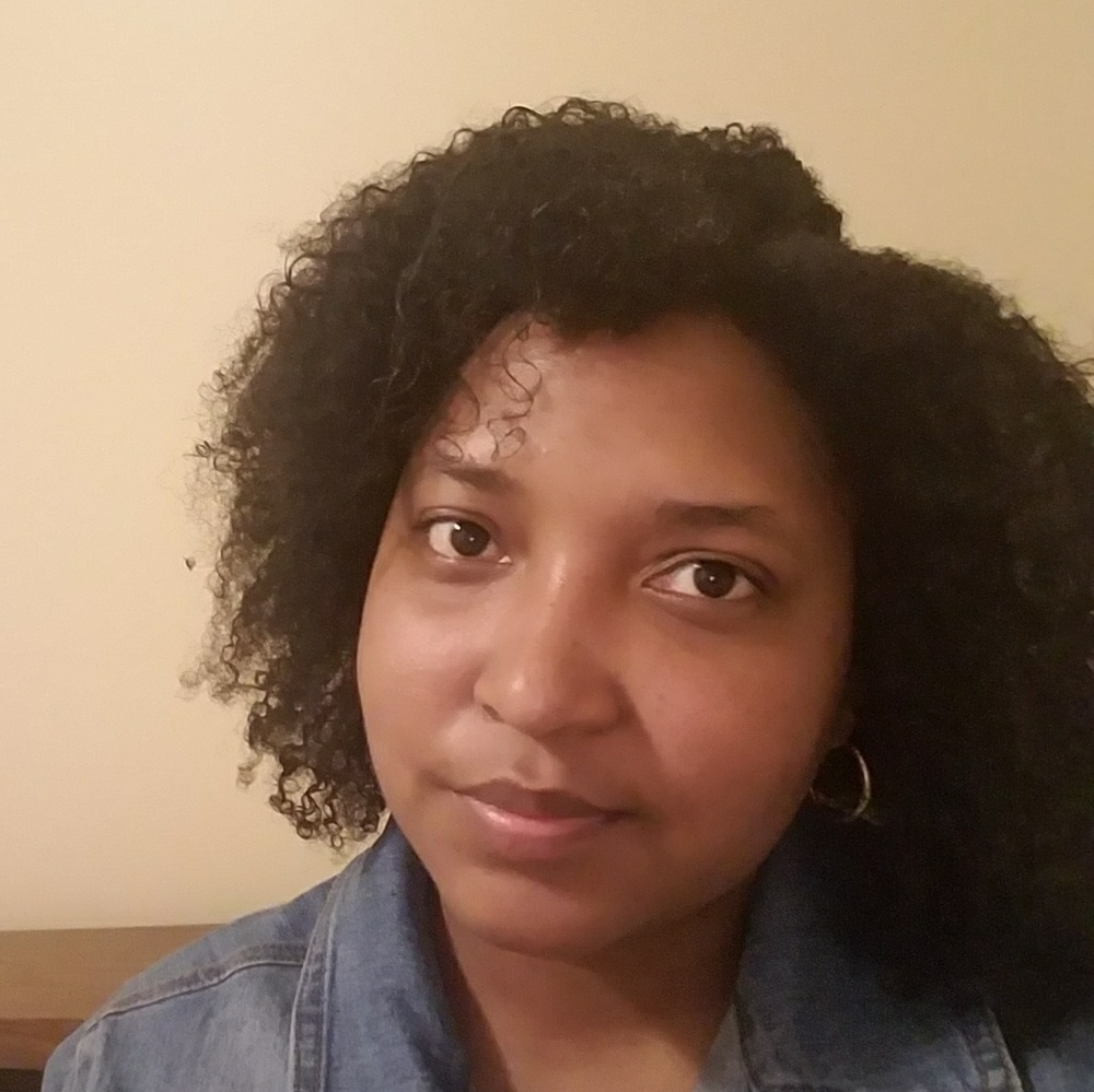 Meet your Posher, Janique